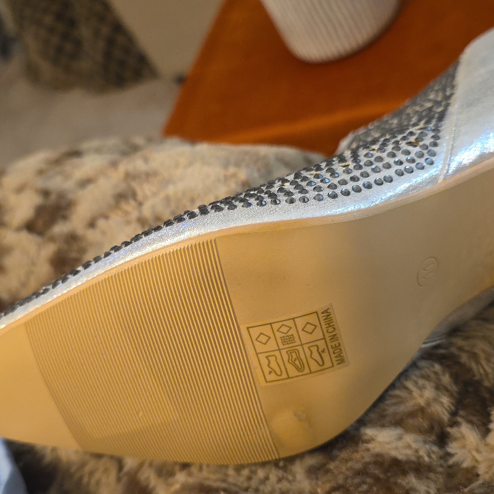 NWY LADY COUTOURE  Silver Ankle Boots with Geometric Heel - Picture 8 of 9